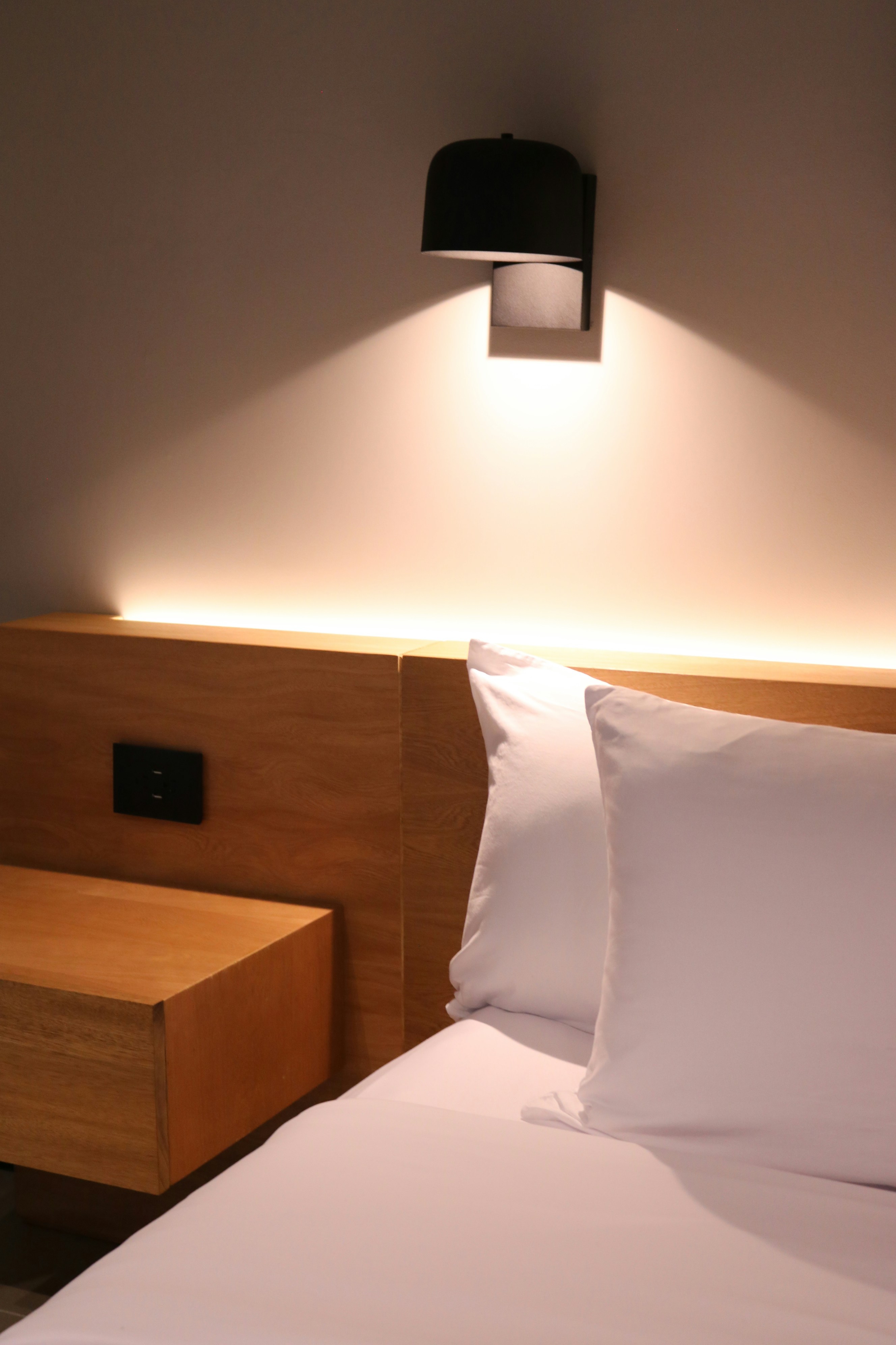 Lampu Kamar Modern